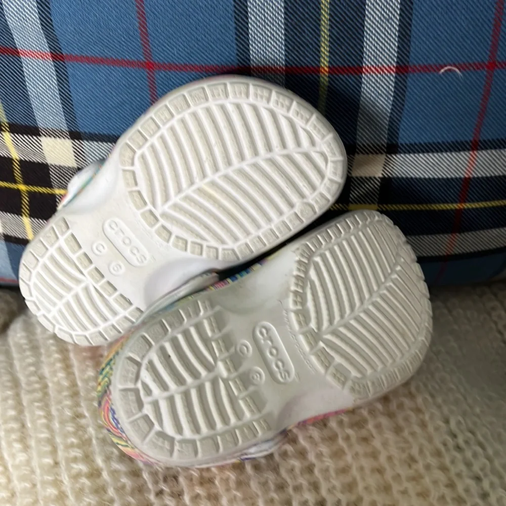 Croc solar rainbow clog toddler 6